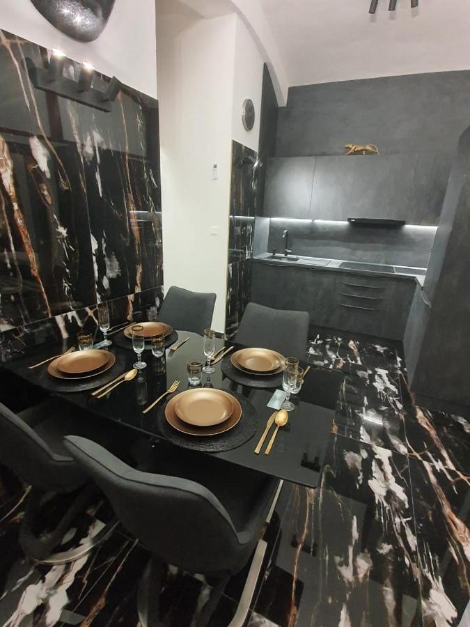Monar Exclusive Center Free Parking In Garage Apartment Kosice Exterior photo