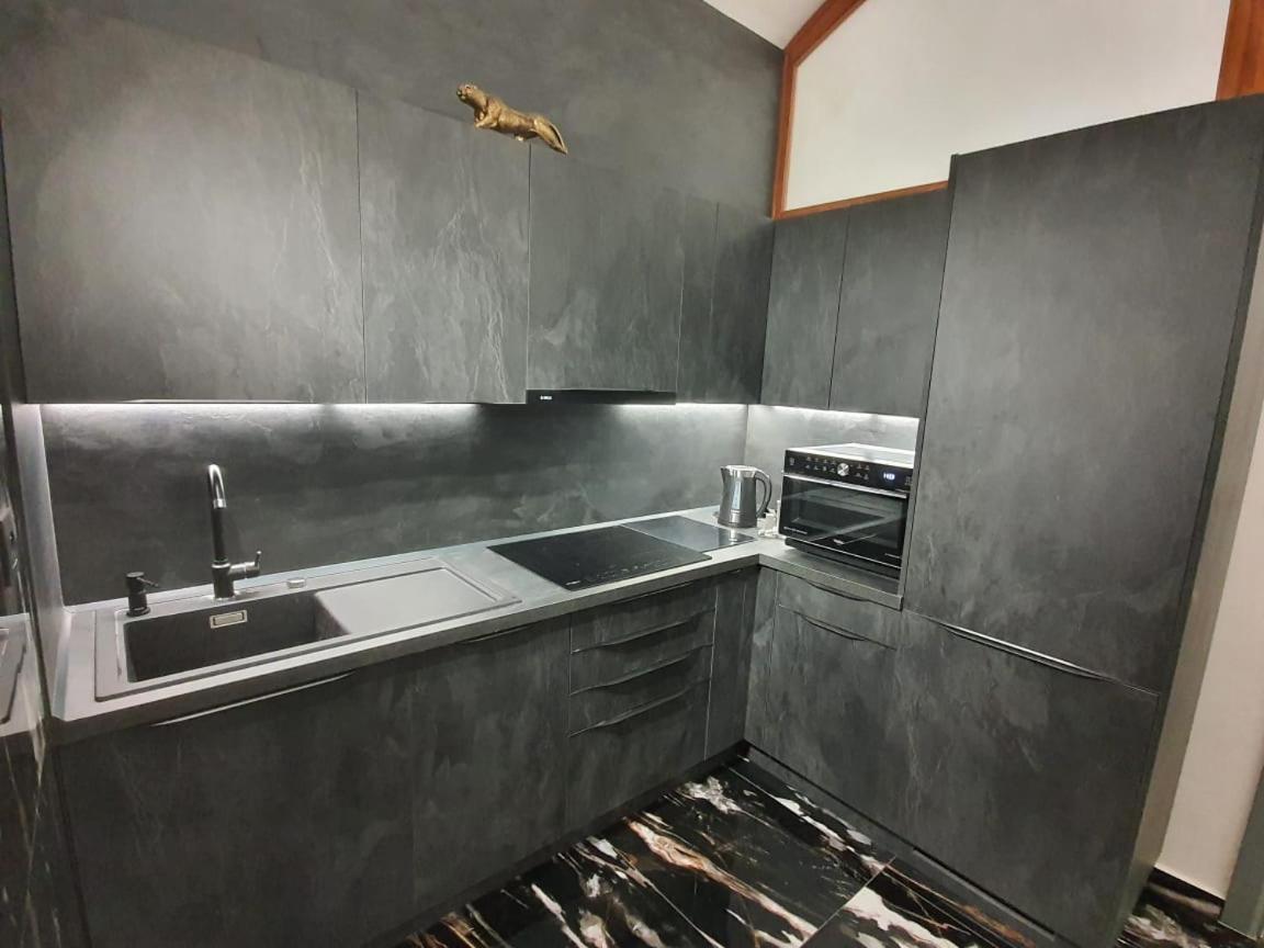 Monar Exclusive Center Free Parking In Garage Apartment Kosice Exterior photo