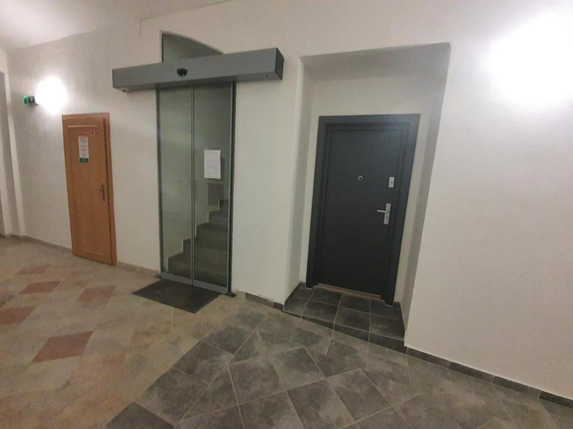 Monar Exclusive Center Free Parking In Garage Apartment Kosice Exterior photo