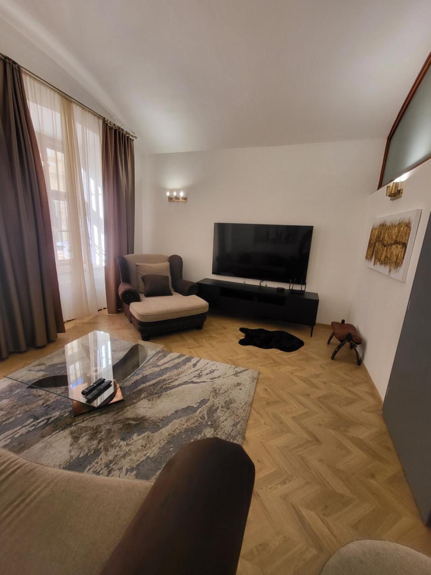 Monar Exclusive Center Free Parking In Garage Apartment Kosice Exterior photo