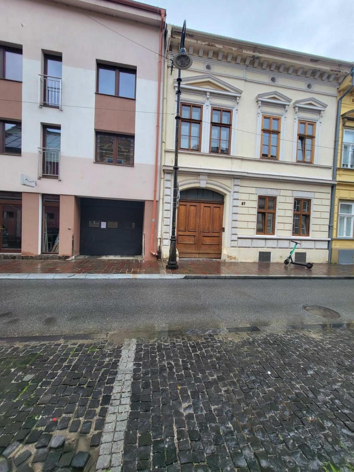 Monar Exclusive Center Free Parking In Garage Apartment Kosice Exterior photo